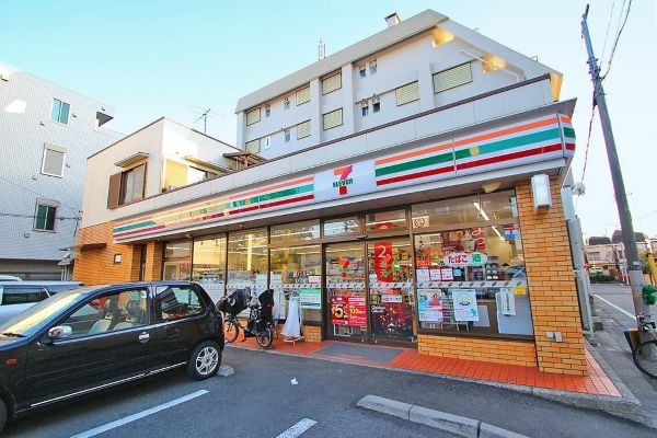コンビニ　セブンイレブン世田谷赤堤2丁目店（コンビニ）まで119m