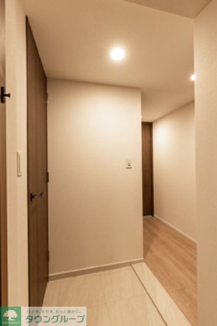 玄関　※写真は同タイプ住戸です。