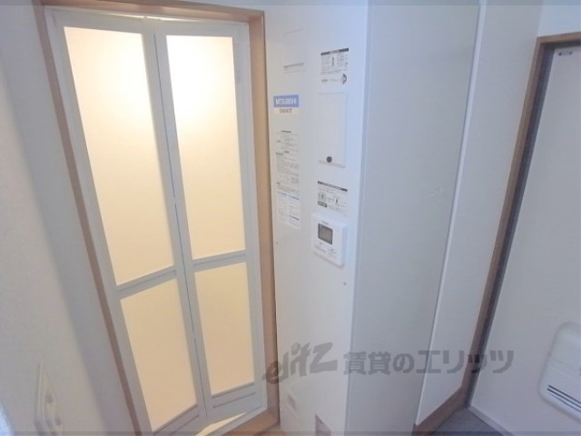 その他設備　給湯器リモコン