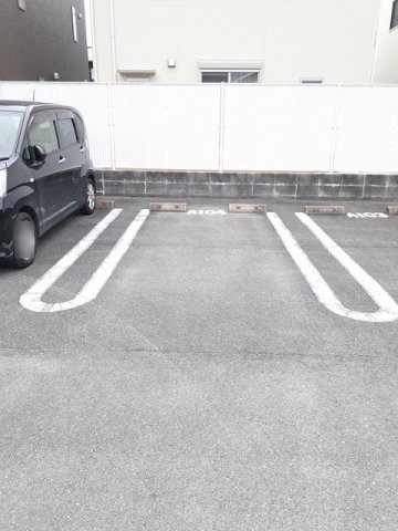 駐車場　駐車スペースもあります