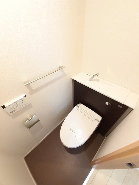 トイレ　トイレ