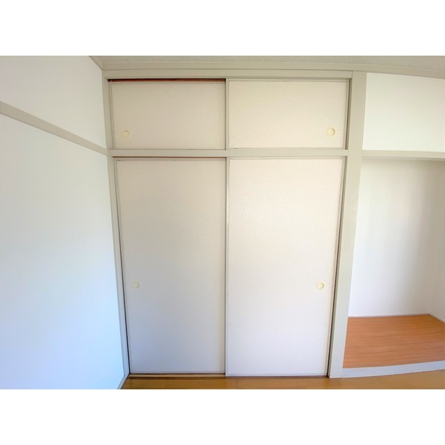 収納　押入(閉)