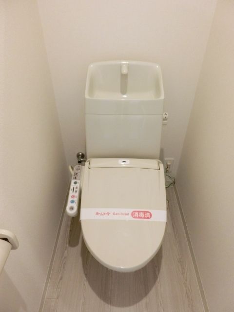 トイレ　ウォシュレット付きのトイレです