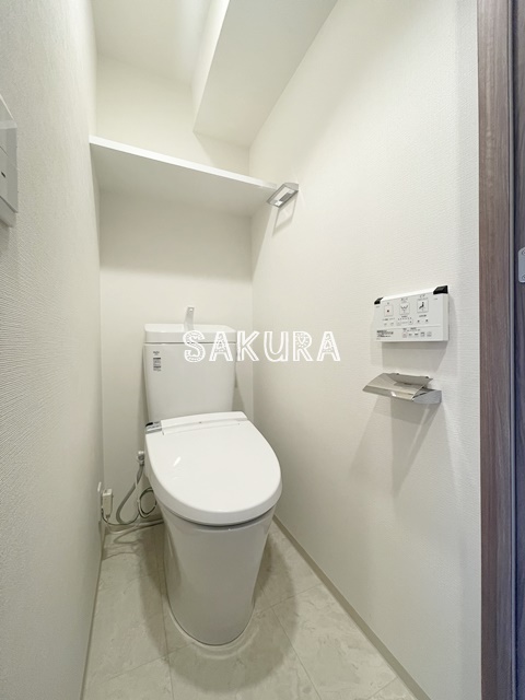 トイレ　嬉しいシャワー付きトイレ