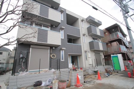 建物外観　SECOMのセキュリティシステム搭載♪