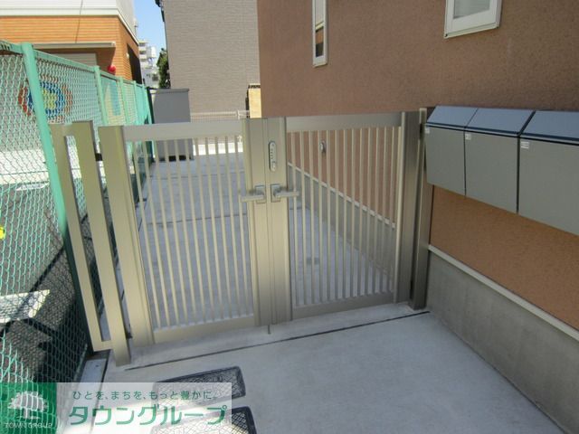 セキュリティ　暗証番号付門扉