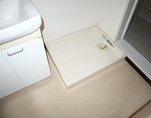 その他　室内洗濯機置場です