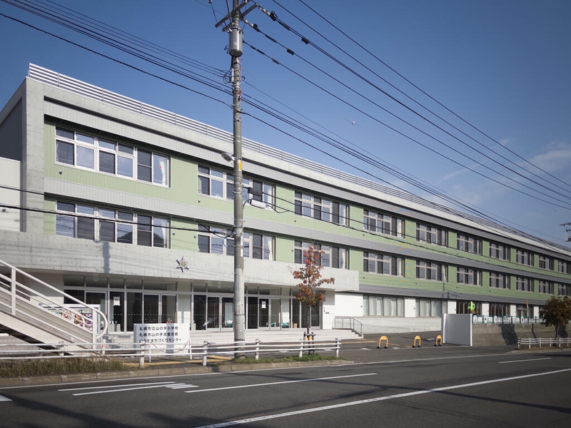 小学校　札幌市立山の手小学校（小学校）まで464m