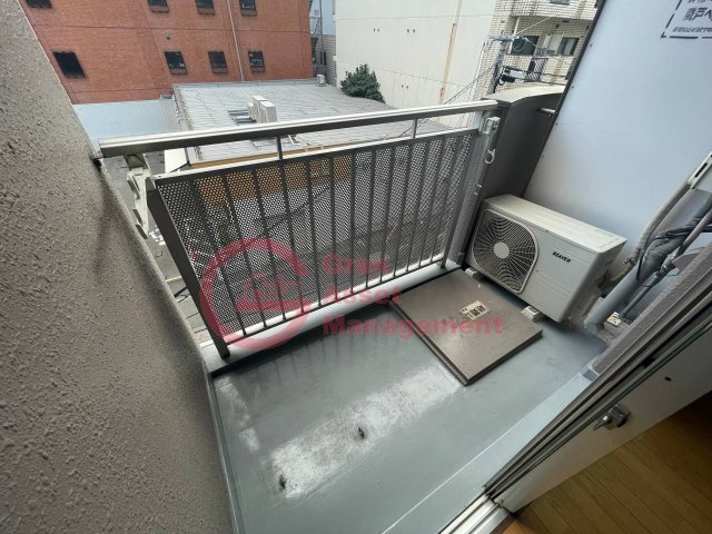 バルコニー　陽当たり良好なバルコニーです
