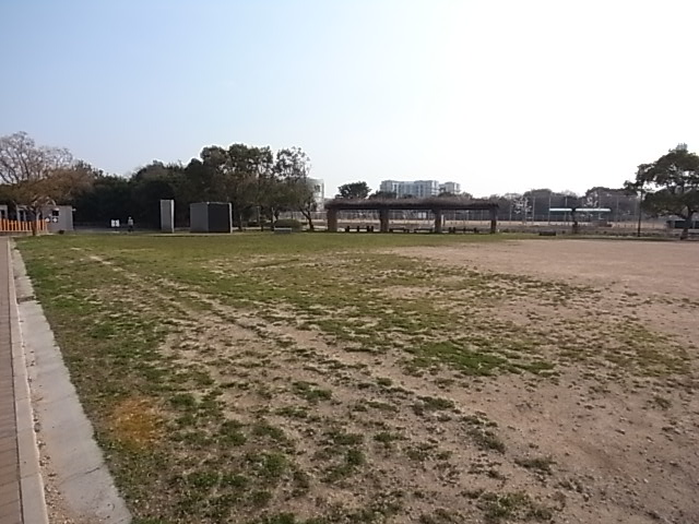 公園　南公園（公園）まで640m