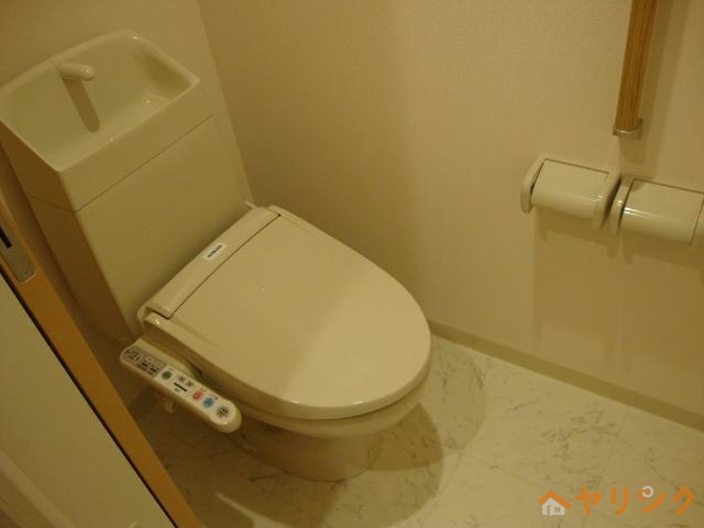 トイレ　シャワー付トイレ