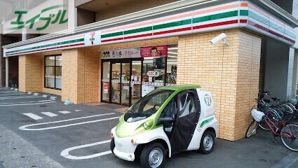 コンビニ　セブンイレブンJR高島駅西店（コンビニ）まで353m