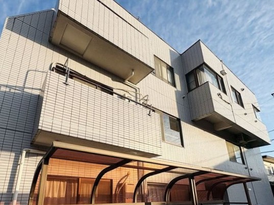 建物外観　お電話でお問合わせ頂けますと、よりスムーズにご対応出来ます♪