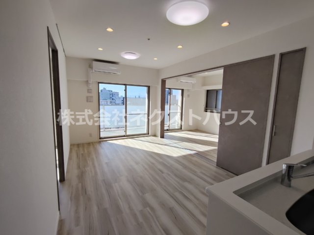 居室・リビング　別部屋参考写真です
