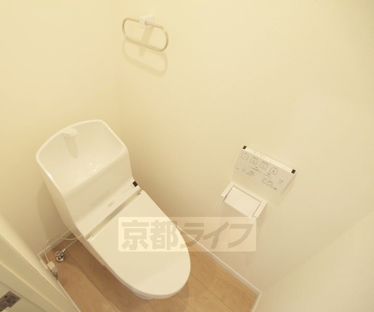 トイレ　ウォシュレット付きのトイレです。