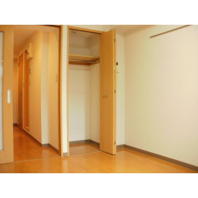収納　※別部屋参考写真です