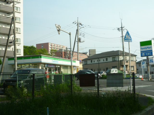 コンビニ　ファミリーマート千葉寺駅東店（コンビニ）まで736m