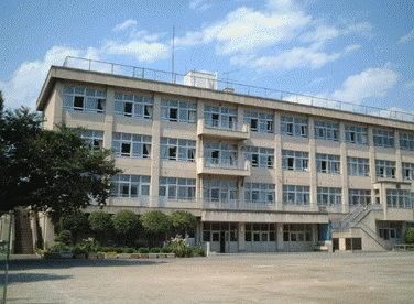中学校　端雲中学校（中学校）まで1300m