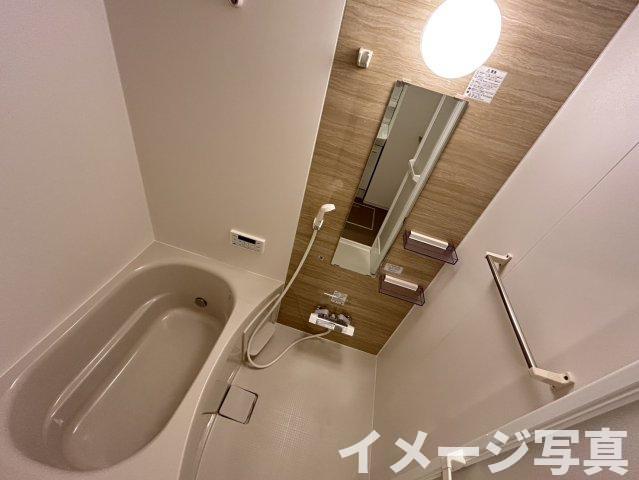 バス・シャワールーム　同タイプ写真