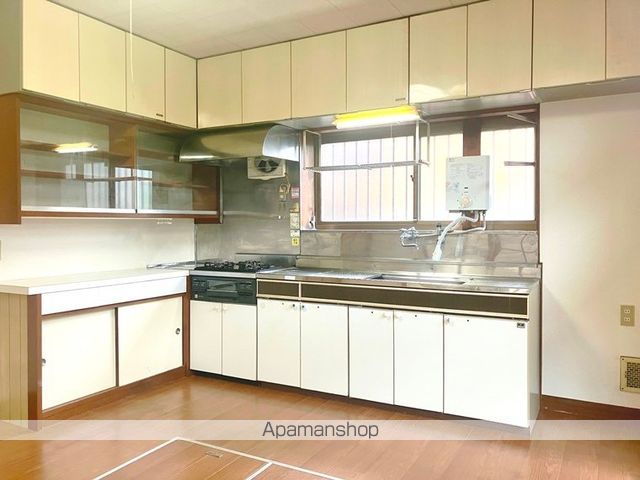武蔵台戸建のキッチン写真