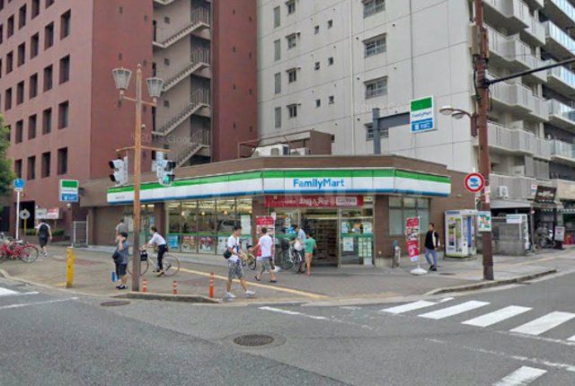 コンビニ　ファミリーマート 浪速元町三丁目店（コンビニ）まで591m