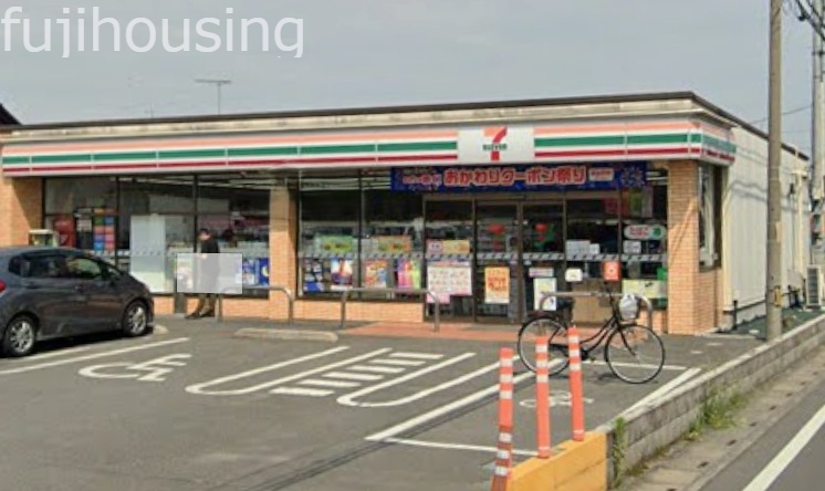 コンビニ　セブンイレブン加須久下店（コンビニ）まで390m