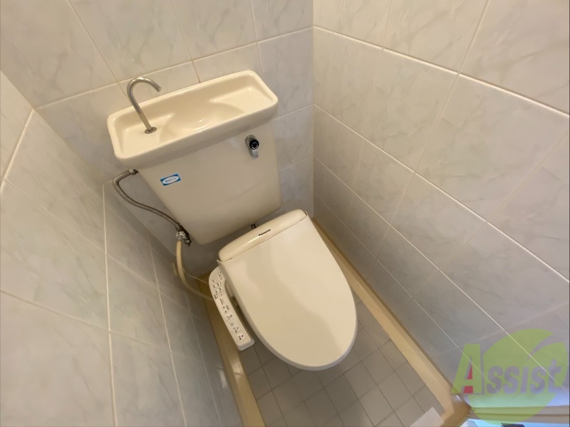 トイレ　トイレです。ウォシュレット付を探している方、おすすめです。
