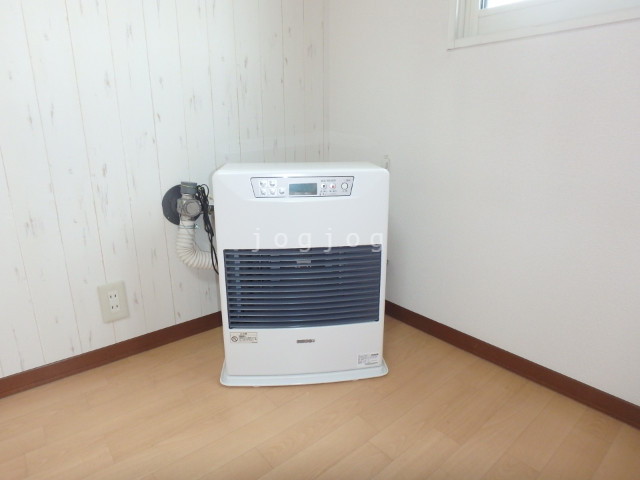その他設備　灯油ストーブ