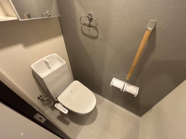トイレ　※同仕様写真です