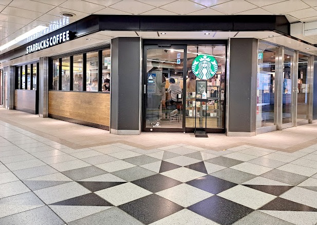 飲食店　スターバックスコーヒー 中野坂上メトロピア店（飲食店）まで621m