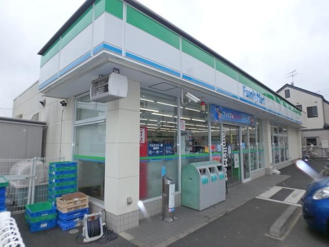 コンビニ　ファミリーマート松戸栄町店（コンビニ）まで437m