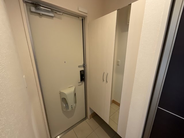 玄関　収納もある玄関です