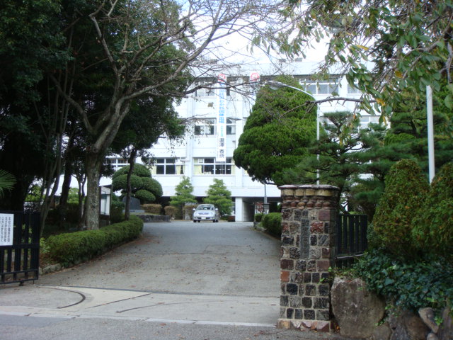 高校・高専　有馬高等学校（高校・高専）まで9007m