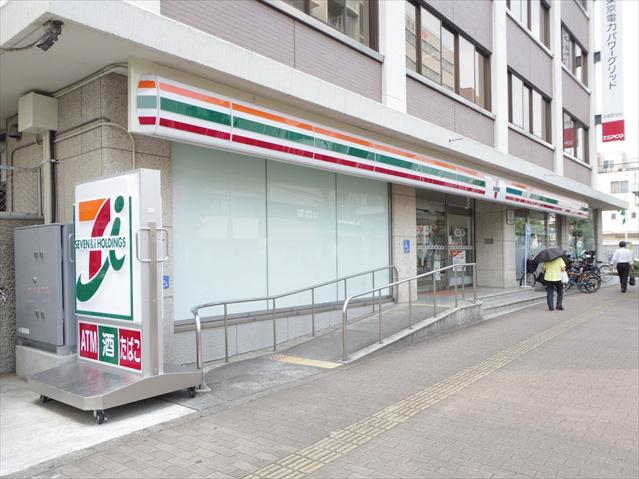 コンビニ　セブンイレブン（コンビニ）まで216m