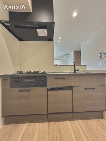 キッチン　同タイプ間取りの別部屋写真です。