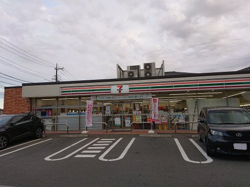 コンビニ　セブンイレブン 三鷹南原店（コンビニ）まで438m
