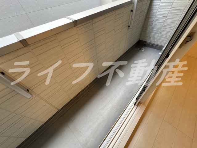 バルコニー　外からの目が気にならないバルコニーで洗濯物が干せます