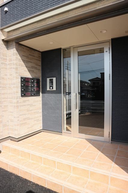 エントランス　※同物件、同タイプのお部屋です