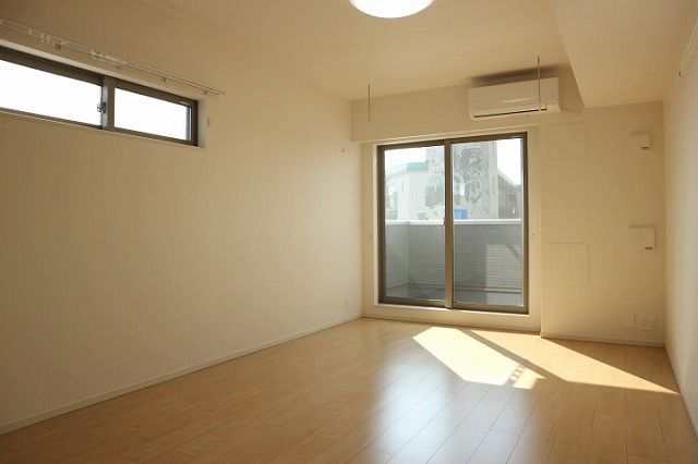 居室・リビング　※同物件、同タイプのお部屋です