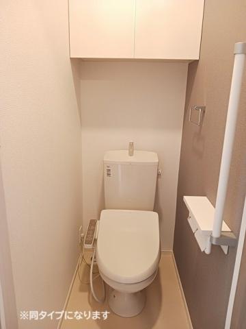 トイレ　※同タイプ部屋の写真です。