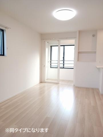 居室・リビング　※同タイプ部屋の写真です。