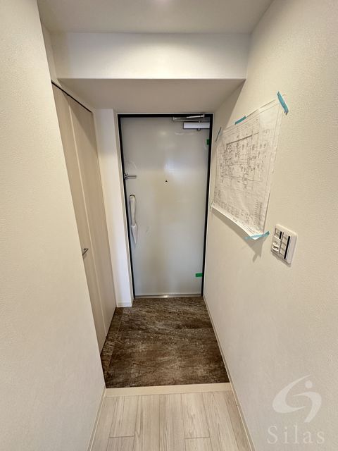 玄関　（色違い有）
