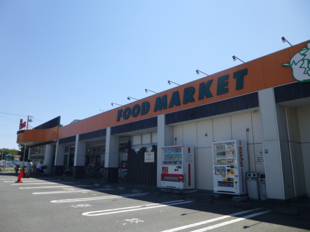 スーパー　フードマーケットMom 竜洋店（スーパー）まで537m
