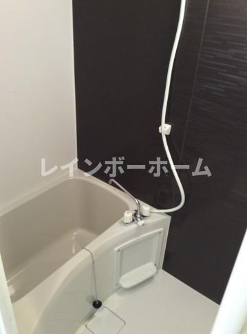 バス・シャワールーム　同物件別号室参考写真です。