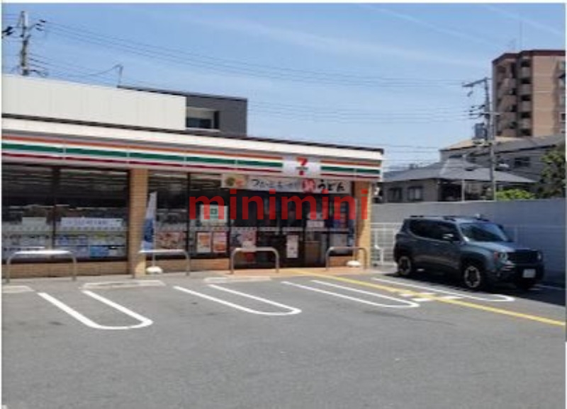 コンビニ　セブンイレブン吹田泉町2丁目店（コンビニ）まで165m