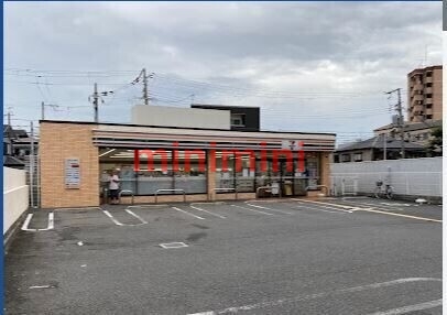 コンビニ　セブンイレブン吹田泉町2丁目店（コンビニ）まで165m
