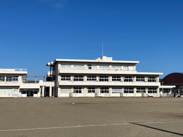 中学校　益子町立田野中学校（中学校）まで611m