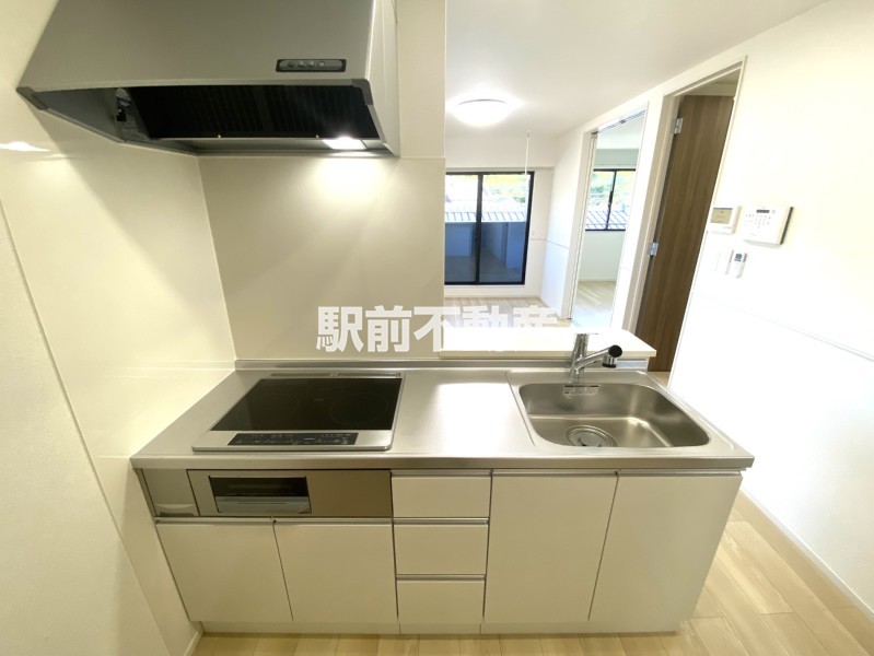 キッチン　同建物別部屋