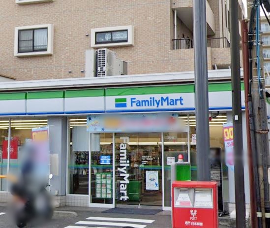 コンビニ　ファミリーマート（コンビニ）まで405m