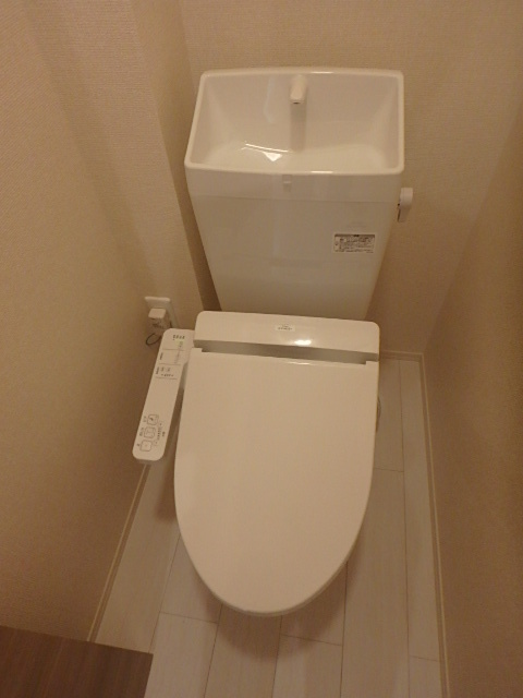 トイレ　機能付きトイレは嬉しいポイントです。